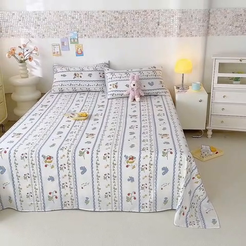 91家纺网 家纺一手货源 找家纺 妖妖家纺 2024新款超柔软糯水洗云朵棉印花单床单 花儿与兔