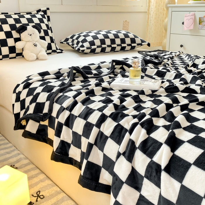 91家纺网 家纺一手货源 找家纺 楠沐家纺 2025新款双面牛奶绒多功能印花毛毯 棋盘格