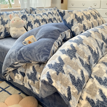 91家纺网 家纺一手货源 找家纺 （总）绘萱家居 2025新款高克重印花牛奶绒四件套