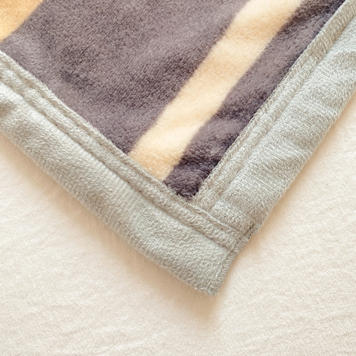 91家纺网 家纺一手货源 找家纺 楠沐家纺 2025新款双面牛奶绒多功能印花毛毯 简约都市