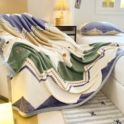楠沐家纺 2025新款双面牛奶绒多功能印花毛毯 波浪爱心