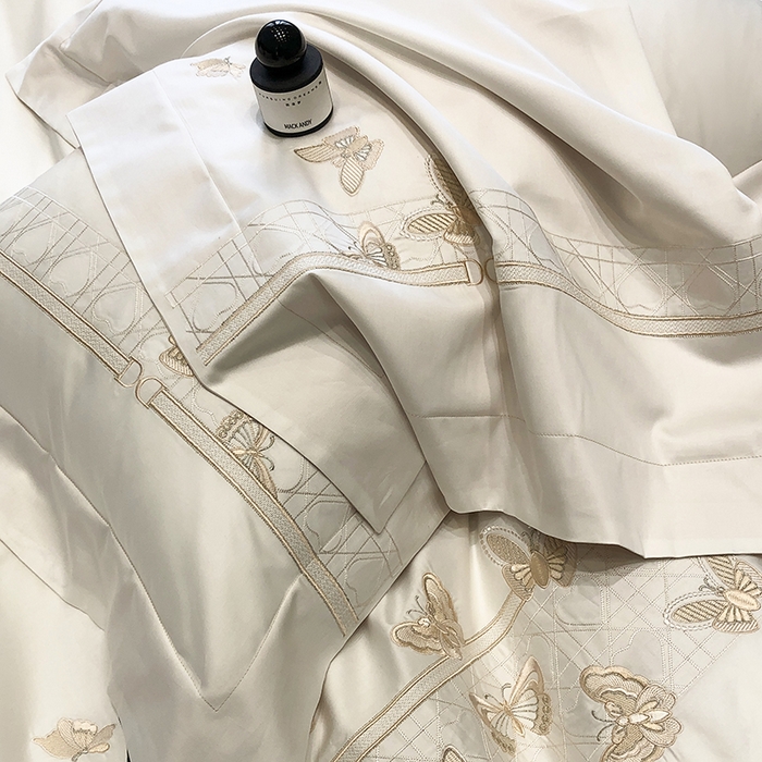 91家纺网 家纺一手货源 找家纺 黑白森林 2024新款50X50S刺绣系列四件套-春漾 春漾-驼