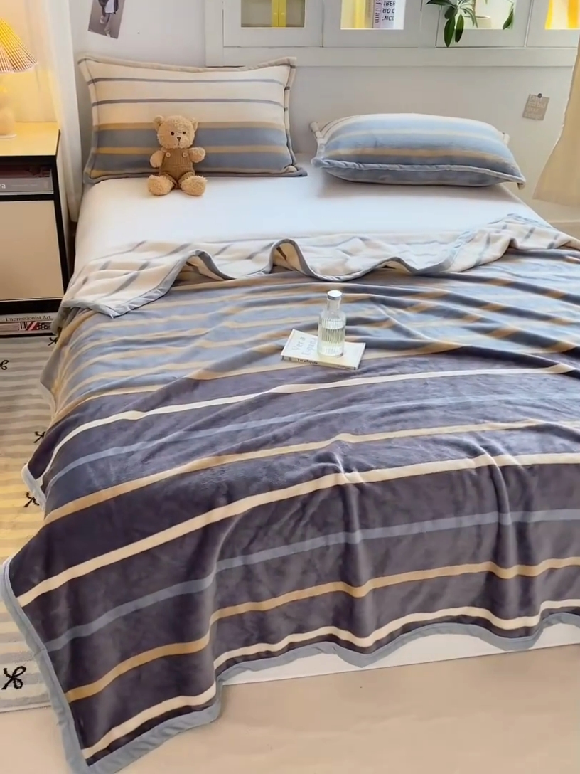 91家纺网 家纺一手货源 找家纺 楠沐家纺 2025新款双面牛奶绒多功能印花毛毯 简约都市