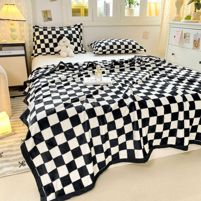 91家纺网 家纺一手货源 找家纺 楠沐家纺 2025新款双面牛奶绒多功能印花毛毯 棋盘格