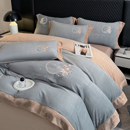 91家纺网 家纺一手货源 找家纺 （总）KA家纺 2025新款绣花牛奶绒四件套-玫瑰庄园系列