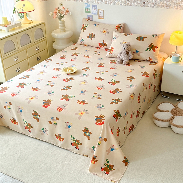 91家纺网 家纺一手货源 找家纺 妖妖家纺 2024新款超柔软糯水洗云朵棉印花单床单 滑板小熊