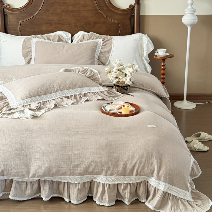 91家纺网 家纺一手货源 找家纺 玛奇朵 2024新款皱皱纱法式慵懒风奶芙蕾丝系列四件套 奶芙蕾丝-奶灰