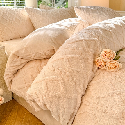 91家纺网 家纺一手货源 找家纺 （总）莉莉安 2025新款塔芙绒四件套