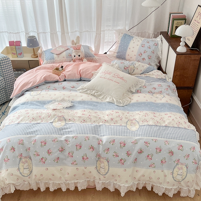 91家纺网 家纺一手货源 找家纺 昔可家纺 2024新款仙仙蕾丝贴边全棉花边款四件套 仙仙草莓兔