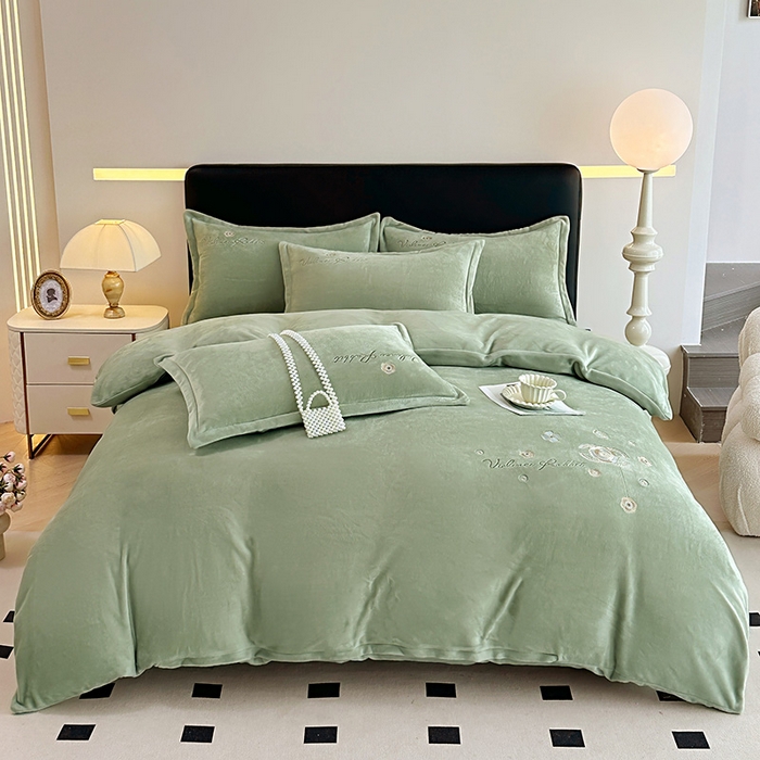 91家纺网 家纺一手货源 找家纺 陌乘坊家纺 2024新款牛奶绒床盖款四件套-香奈 香奈-牛油果绿