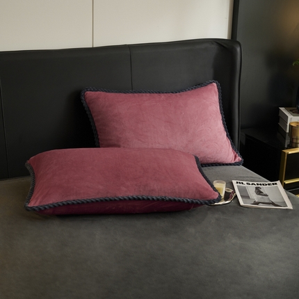 91家纺网 家纺一手货源 找家纺 （总）闲鱼家纺 2025新款高克重牛奶绒四件套水晶绒金貂法莱绒臻绒欧式包边系列（新拍图）-单枕套