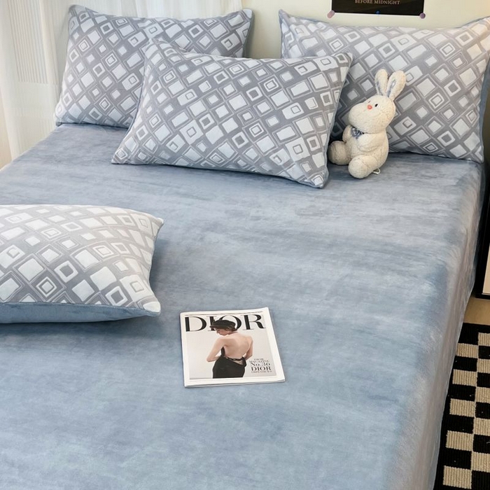 91家纺网 家纺一手货源 找家纺 2024新款原创白色小清新场景雕花牛奶绒单被套四件套 幸运魔方