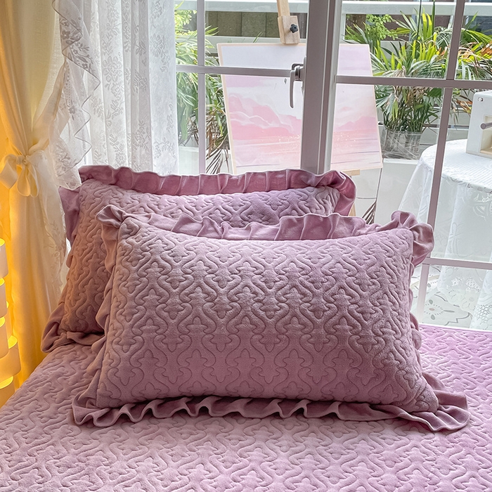 91家纺网 家纺一手货源 找家纺 畅畅家纺 2024新款冬季韩版花边蕾丝牛奶绒床盖四件套 丁香紫