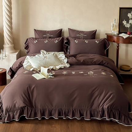 91家纺网 家纺一手货源 找家纺 2024新款50s磨毛绣花花边款四件套 小资生活