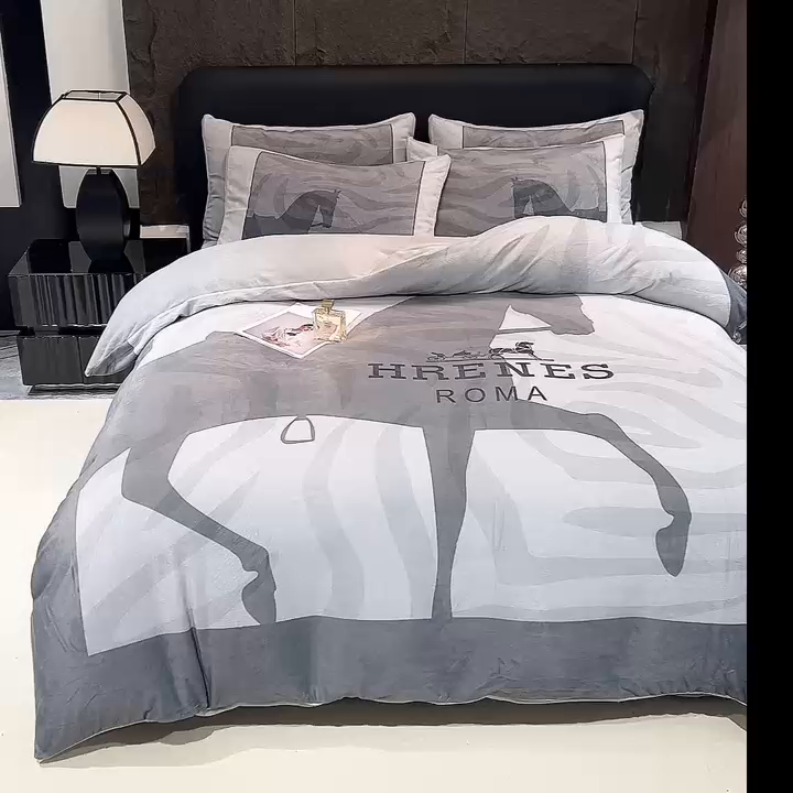 91家纺网 家纺一手货源 找家纺 新方向  2025A类丽丝绒+全消光牛奶绒四件套-奥弗恩-浅灰