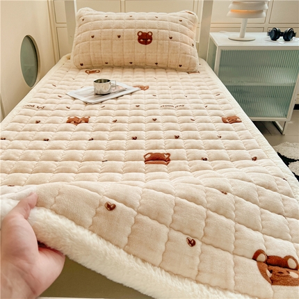 91家纺网 家纺一手货源 找家纺 （总）喜居 2024新款印花牛奶绒床垫学生床垫学生宿舍床垫床褥子被套四件套