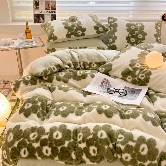 91家纺网 家纺一手货源 找家纺 金爱家 2024新款全消光牛奶绒A类纯色獭兔毛绒立体雕花牛奶绒四件套 兔毛微醺绿