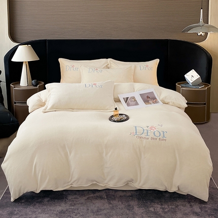 91家纺网 家纺一手货源 找家纺 （总）缦纱 2024新款牛奶绒纯色刺绣四件套