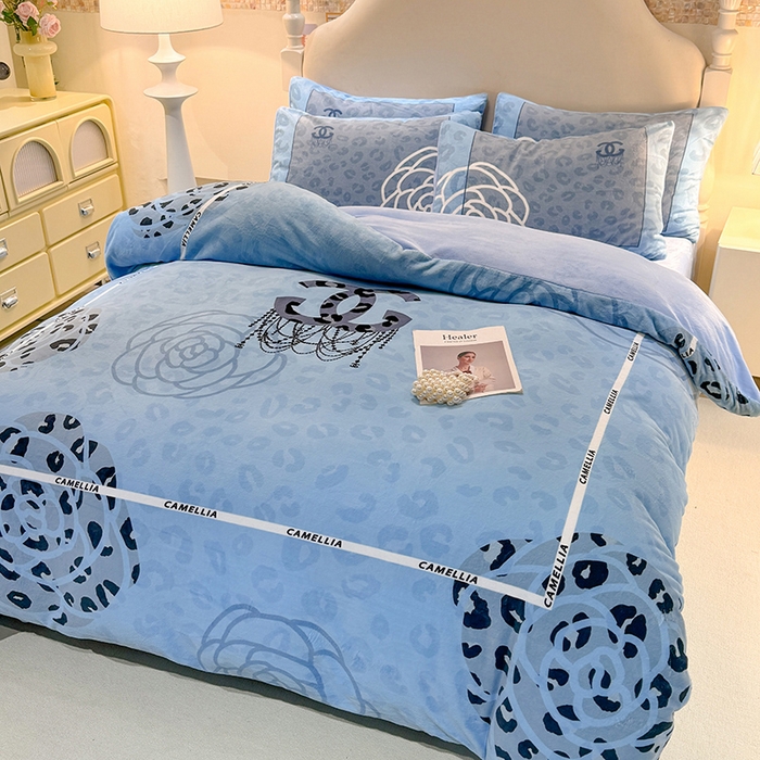 91家纺网 家纺一手货源 找家纺 新方向 2025年 A类全消光牛奶绒四件套-漫步温莎-以太兰