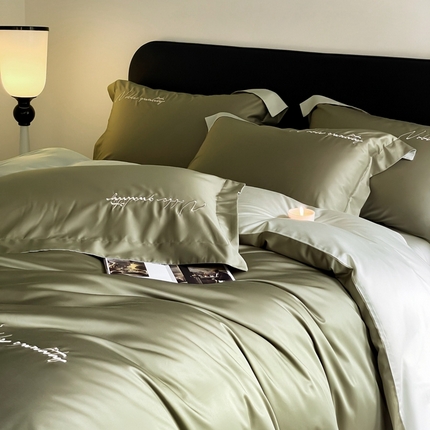 91家纺网 家纺一手货源 找家纺 （总）由丽家纺 2025新款贡缎纯色刺绣双拼隐形双面用四件套