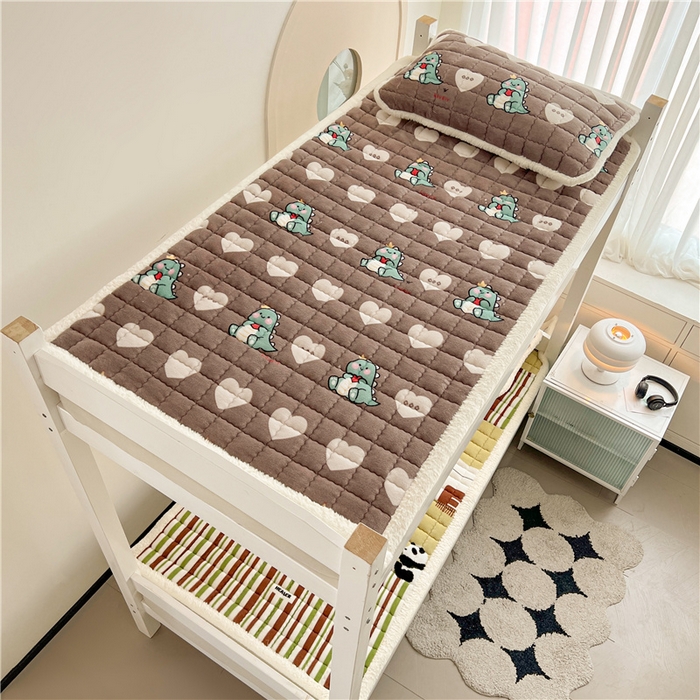 91家纺网 家纺一手货源 找家纺 喜居 2024新款印花牛奶绒床垫学生床垫学生宿舍床垫床褥子被套四件套 爱心恐龙