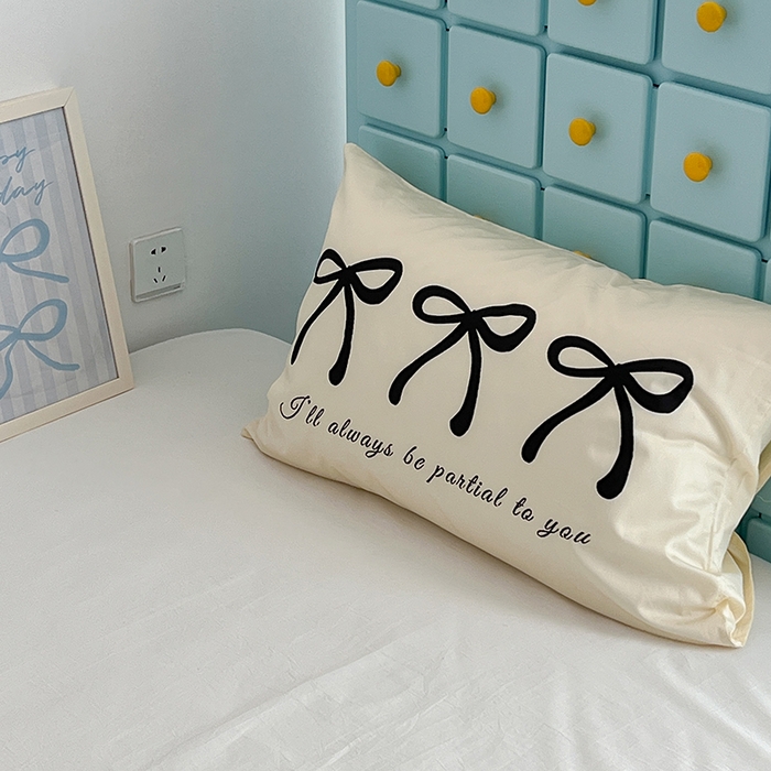 91家纺网 家纺一手货源 找家纺 昔可家纺 2024新款数码印花单品枕套系列-ins风系列 丝绒蝴蝶结