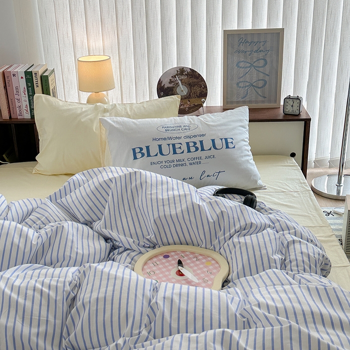 91家纺网 家纺一手货源 找家纺 昔可家纺 2024新款竖条全棉四件套大版枕套系列 盐系蓝条纹