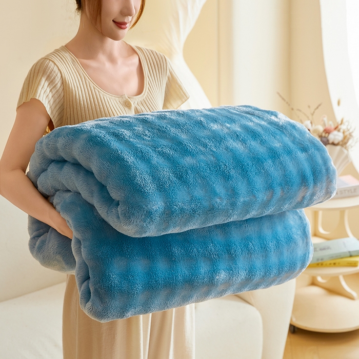 91家纺网 家纺一手货源 找家纺 千荨 2024新款高克重兔绒泡泡系列毛毯 泡泡-天蓝