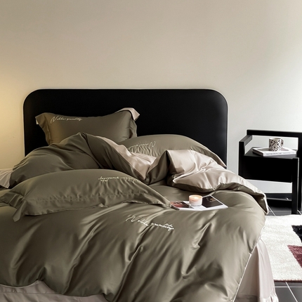 91家纺网 家纺一手货源 找家纺 （总）由丽家纺 2025新款贡缎纯色刺绣双拼隐形双面用四件套