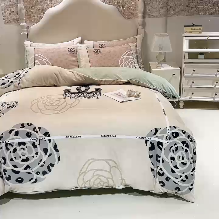 91家纺网 家纺一手货源 找家纺 新方向 2025年 A类全消光牛奶绒四件套-漫步温莎-菠萝黄