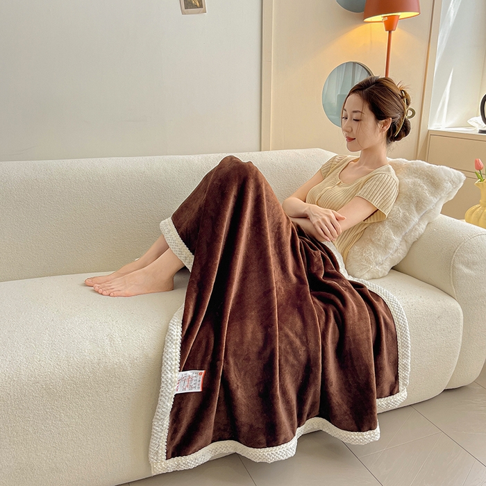 91家纺网 家纺一手货源 找家纺 千荨 2024新款亲肤舒适高克重双面牛奶绒纯色毛毯 牛奶绒-咖啡