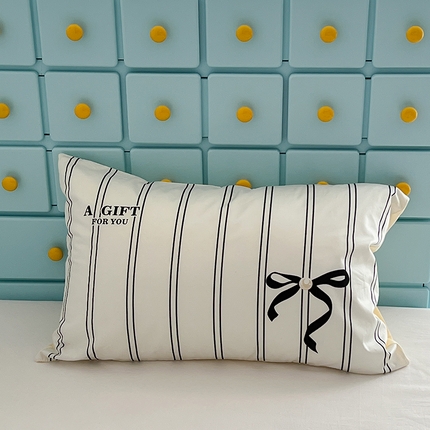 91家纺网 家纺一手货源 找家纺 昔可家纺 2024新款数码印花单品枕套系列-ins风系列 条纹蝴蝶结