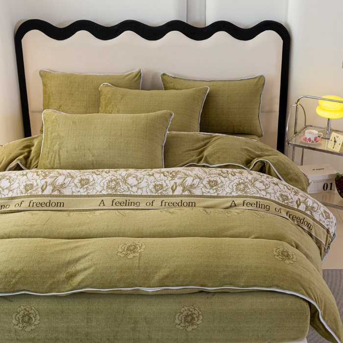 91家纺网 家纺一手货源 找家纺 欧喜璐 2024年新款 8.5-9.5斤加厚牛奶绒金貂绒法莱绒四件套单被套 花团锦簇