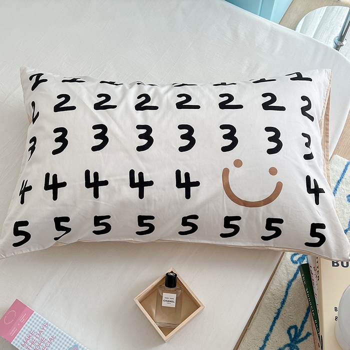 91家纺网 家纺一手货源 找家纺 昔可家纺 2024新款数码印花单品枕套系列-ins风系列 数字笑脸