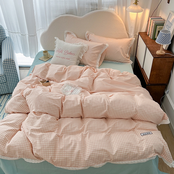 91家纺网 家纺一手货源 找家纺 昔可家纺 2024新款m1u系格子蕾丝花边四件套 甜心粉格