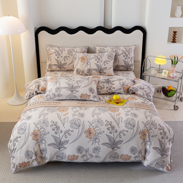 91家纺网 家纺一手货源 找家纺 欧喜璐 2024年新款 8.5-9.5斤加厚牛奶绒金貂绒法莱绒四件套单被套 锦上添花