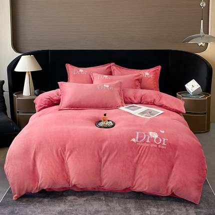 91家纺网 家纺一手货源 找家纺 （总）缦纱 2024新款牛奶绒纯色刺绣四件套