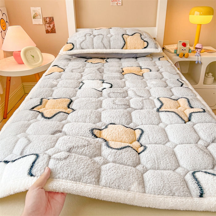 91家纺网 家纺一手货源 找家纺 雯豆家纺 2024新品泰迪绒学生床垫宿舍床褥子加厚上下铺北极绒床护垫 泰迪绒床褥-闪耀星辰