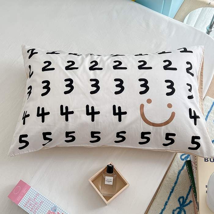 91家纺网 家纺一手货源 找家纺 昔可家纺 2024新款数码印花单品枕套系列-ins风系列 数字笑脸