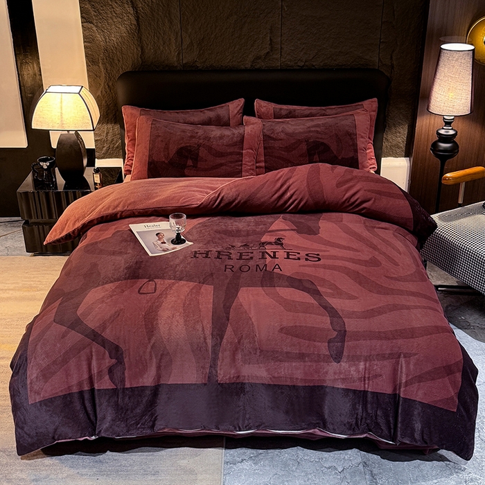 91家纺网 家纺一手货源 找家纺 新方向 2025A类丽丝绒+全消光牛奶绒四件套-奥弗恩-酒红