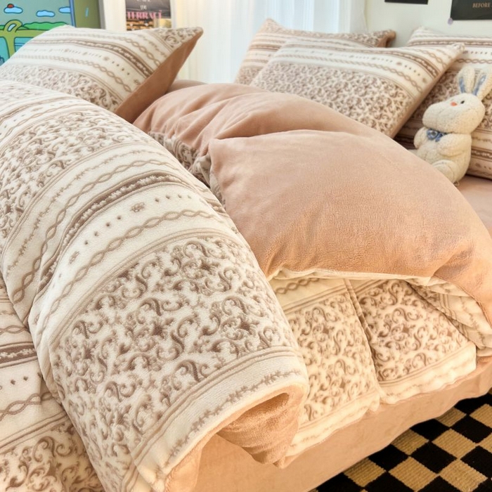 91家纺网 家纺一手货源 找家纺 2024新款原创白色小清新场景雕花牛奶绒单被套四件套 安娜