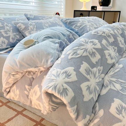 91家纺网 家纺一手货源 找家纺 （总）金爱家 2024新款全消光牛奶绒A类纯色獭兔毛绒立体雕花牛奶绒四件套