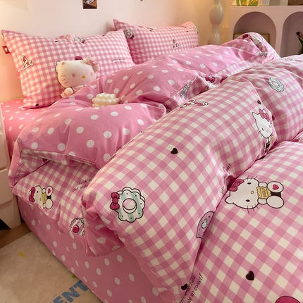 91家纺网 家纺一手货源 找家纺 朵希曼 2025新款全棉三丽鸥卡通印花系列四件套 粉格凯蒂