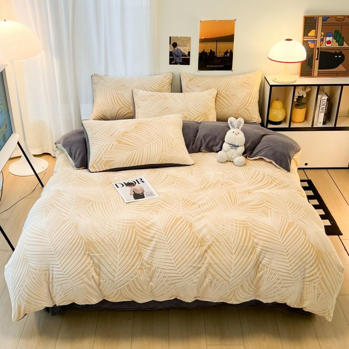 91家纺网 家纺一手货源 找家纺 2024新款原创白色小清新场景雕花牛奶绒单被套四件套 丛林-黄