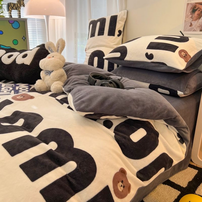 91家纺网 家纺一手货源 找家纺 2024新款原创小清新牛奶绒印花四件套 巧克力豆