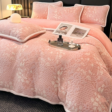 91家纺网 家纺一手货源 找家纺 （总）诺梵 高端2025雕花绒四件套牛奶烂花绒大包边被套_控价标准高于149，加大高于159