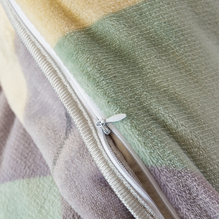 91家纺网 家纺一手货源 找家纺 欧喜璐 2024年新款 8.5-9.5斤加厚牛奶绒金貂绒法莱绒四件套单被套 几何风情