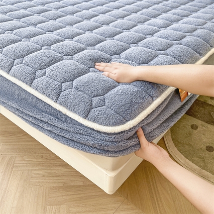 91家纺网 家纺一手货源 找家纺 （总）雯豆家纺 2025加厚保暖泰迪绒夹棉床笠北极绒床笠床垫保护套