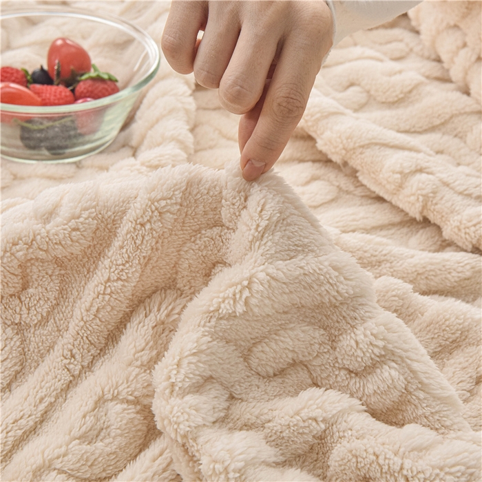 91家纺网 家纺一手货源 找家纺 鑫喜莱 2024新款单层塔芙绒毛毯 象牙白