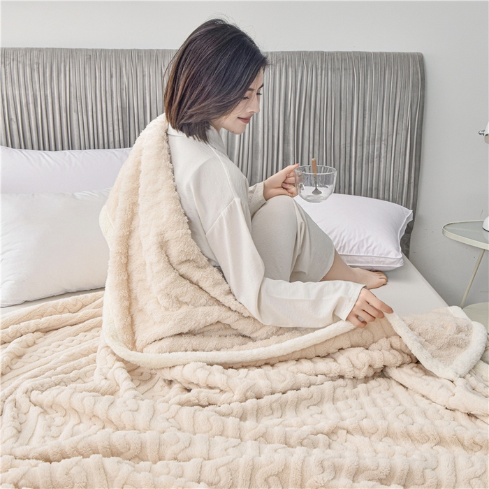 91家纺网 家纺一手货源 找家纺 鑫喜莱 2024新款单层塔芙绒毛毯 象牙白